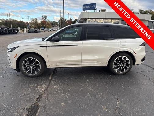 2024 Lincoln Nautilus Reserve