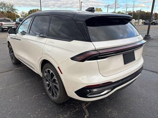 2024 Lincoln Nautilus Reserve