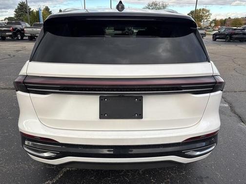 2024 Lincoln Nautilus Reserve