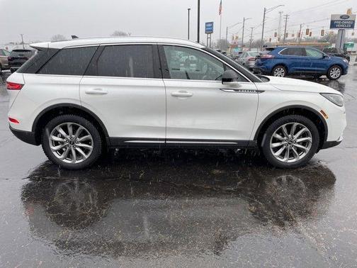 2022 Lincoln Corsair Standard