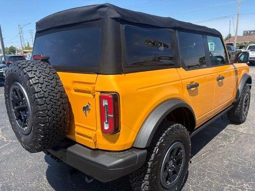Orange Metallic 2022 Ford Bronco Badlands