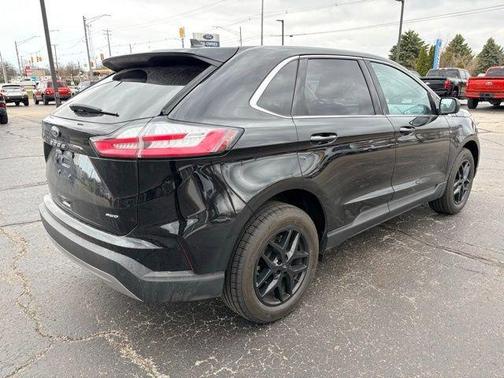 Agate Black Metallic 2024 Ford Edge SEL