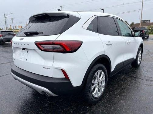 Oxford White 2024 Ford Escape Active