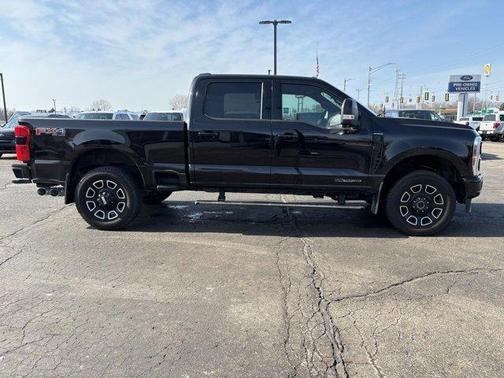 2025 Ford F-350 Platinum