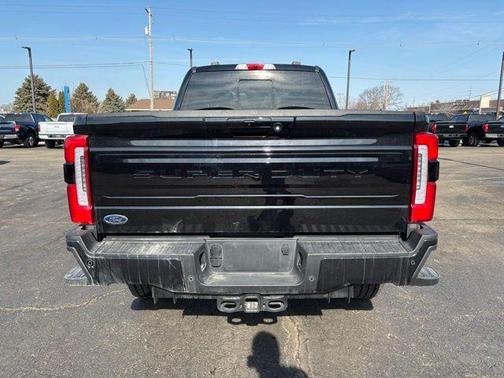 2025 Ford F-350 Platinum