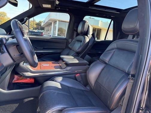 2025 Lincoln Navigator Black Label