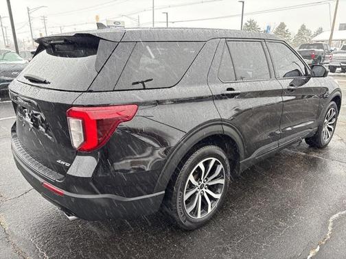 2022 Ford Explorer ST-Line