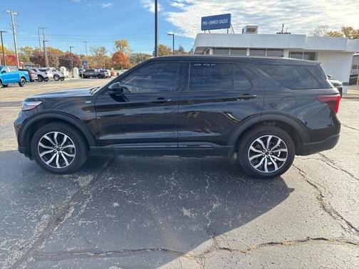 2022 Ford Explorer ST-Line