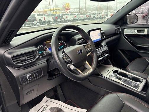 2022 Ford Explorer ST-Line