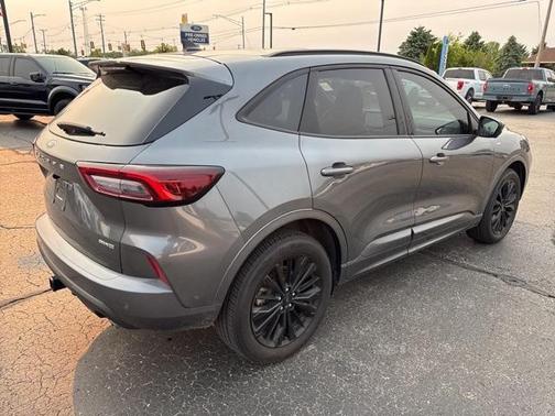 2023 Ford Escape ST-Line Elite