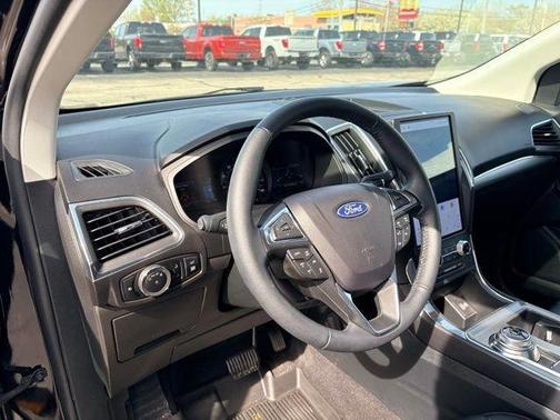 Agate Black Metallic 2024 Ford Edge Titanium