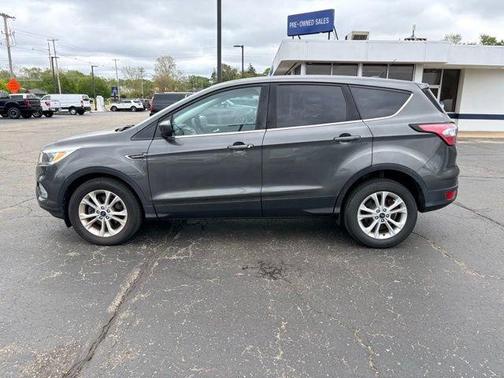 Magnetic Metallic 2017 Ford Escape SE