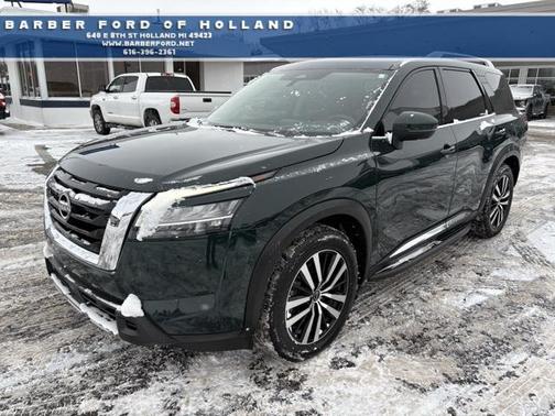2023 Nissan Pathfinder Platinum