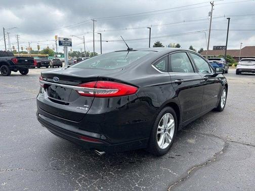 2018 Ford Fusion Hybrid SE