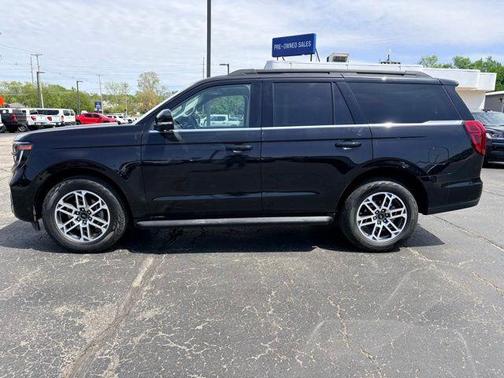 Agate Black Metallic 2025 Ford Expedition Active