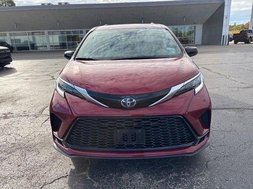 2024 Toyota Sienna XSE