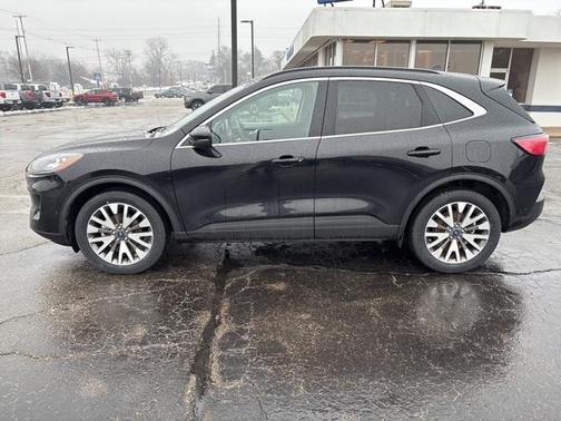 2020 Ford Escape Titanium