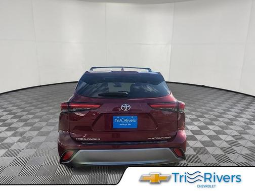 Platinum 2023 Toyota Highlander Platinum
