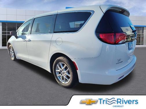 Bright White Clearcoat 2023 Chrysler Voyager LX