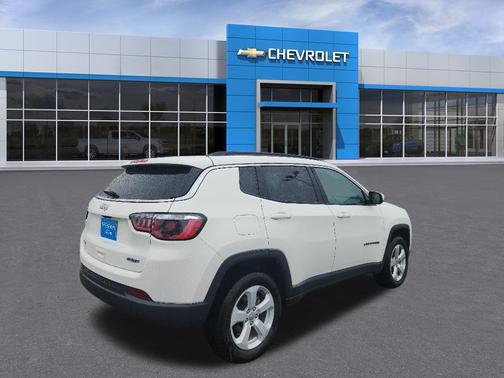 White Clearcoat 2018 Jeep Compass Latitude