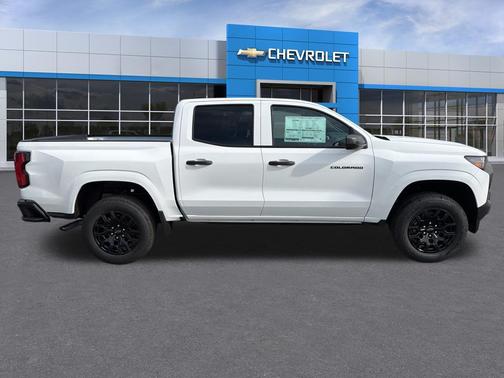 Summit White 2026 Chevrolet Colorado WT