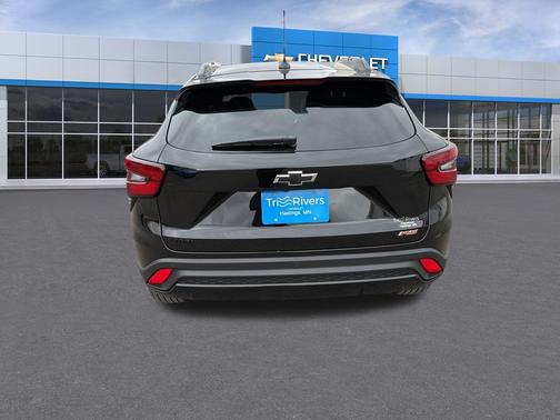 Mosaic Black Metallic 2026 Chevrolet Trax FWD 2RS