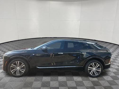 Stellar Black Metallic 2024 Cadillac LYRIQ Luxury