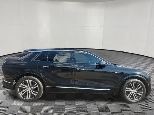 Stellar Black Metallic 2024 Cadillac LYRIQ Luxury