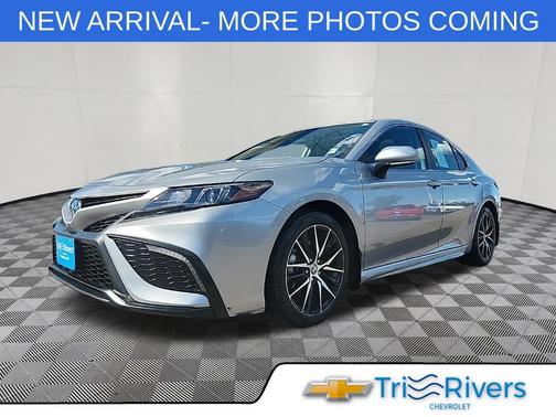 Celestial Silver Metallic 2023 Toyota Camry SE