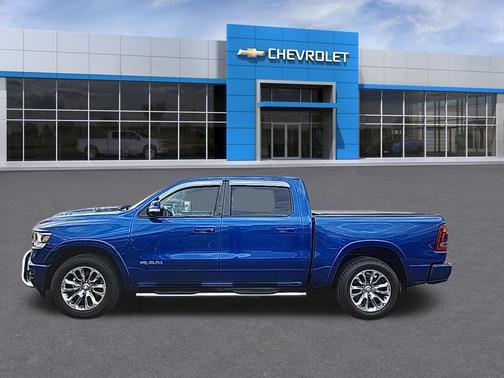 Blue Streak Pearlcoat 2019 RAM 1500 Laramie
