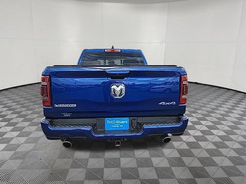 Blue Streak Pearlcoat 2019 RAM 1500 Laramie