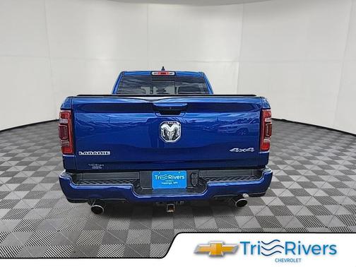 Blue Streak Pearlcoat 2019 RAM 1500 Laramie