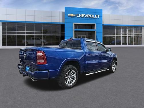 Blue Streak Pearlcoat 2019 RAM 1500 Laramie