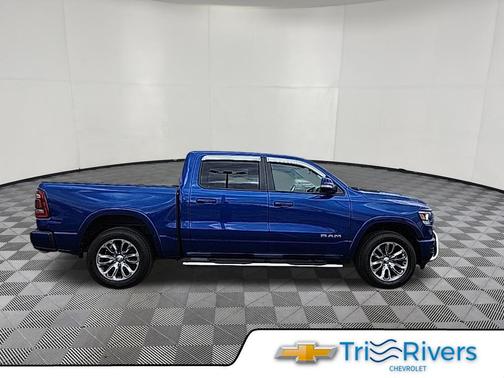 Blue Streak Pearlcoat 2019 RAM 1500 Laramie