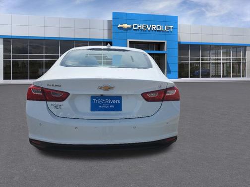 Summit White 2024 Chevrolet Malibu FWD 1LT