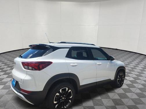 Summit White 2021 Chevrolet Trailblazer LT