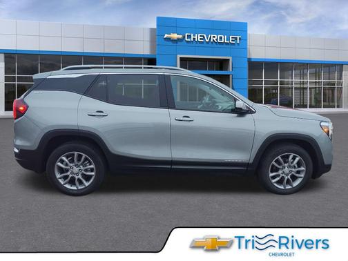 Sterling Metallic 2024 GMC Terrain SLT