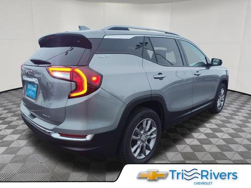 Sterling Metallic 2024 GMC Terrain SLT