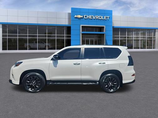 White Pearl 2023 Lexus GX 460 Premium