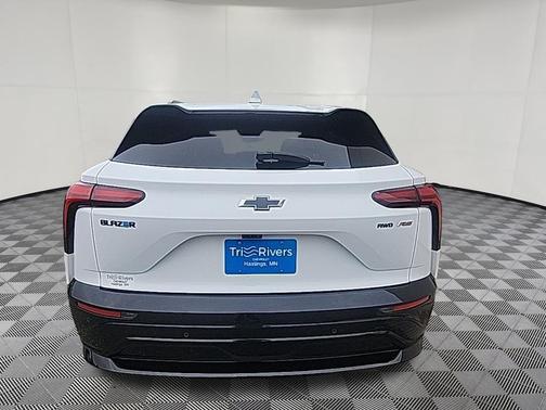 Summit White 2024 Chevrolet Blazer EV eAWD RS