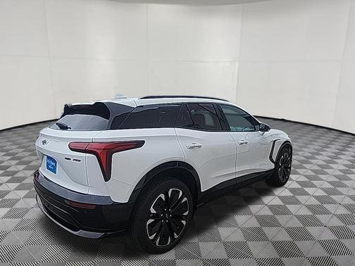 Summit White 2024 Chevrolet Blazer EV eAWD RS