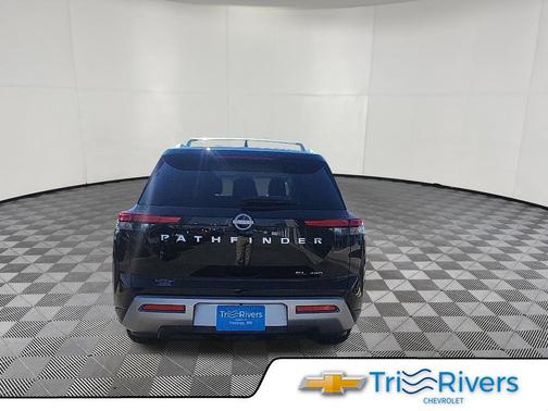 Super Black 2025 Nissan Pathfinder SL 4WD