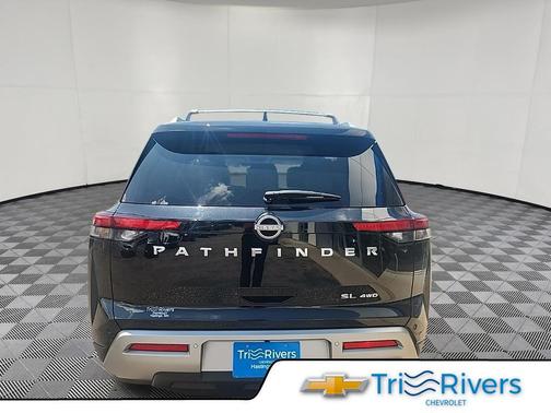 Super Black 2025 Nissan Pathfinder SL 4WD
