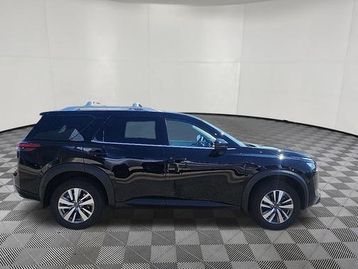 Super Black 2025 Nissan Pathfinder SL 4WD