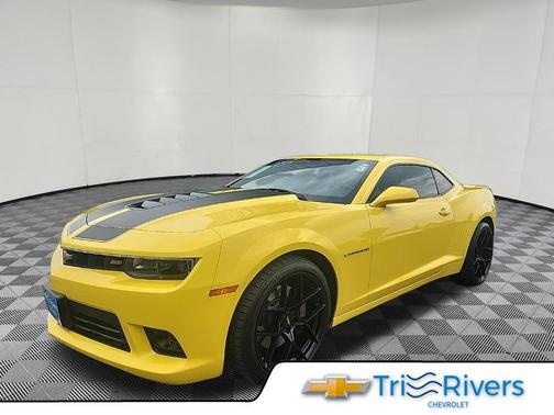 Bright Yellow 2014 Chevrolet Camaro 2SS