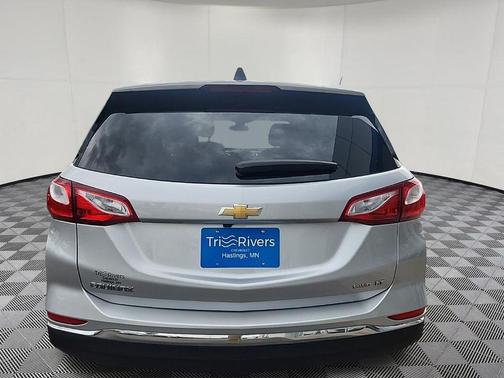 Silver Ice Metallic 2020 Chevrolet Equinox 1LT