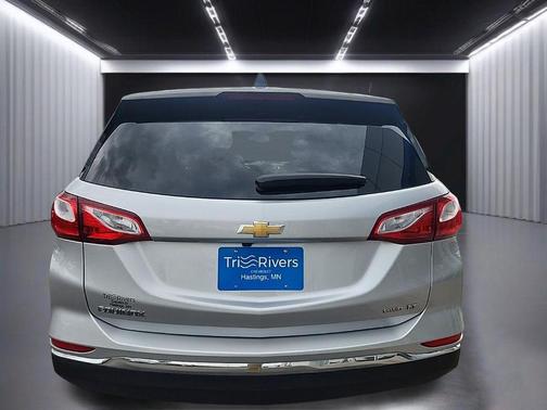 Silver Ice Metallic 2020 Chevrolet Equinox 1LT