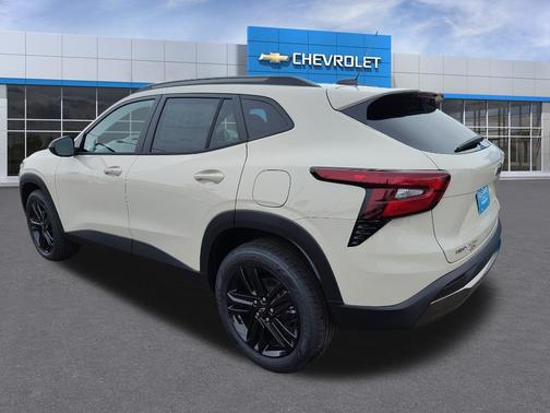 White Sands 2026 Chevrolet Trax FWD ACTIV