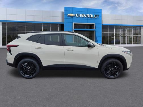 White Sands 2026 Chevrolet Trax FWD ACTIV