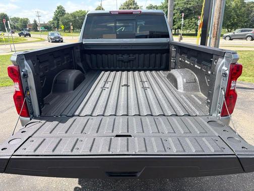 Sterling Gray 2026 Chevrolet Silverado 2500 LT